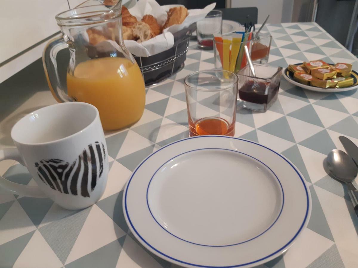 L'Abri D'Emilie - Chambre D'Hotes Saint-Xandre Esterno foto